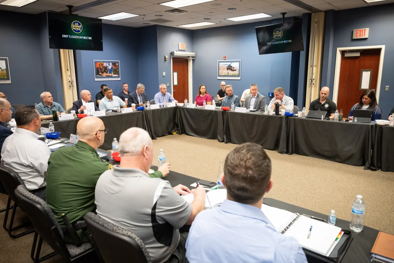 DHS Secretary Alejandro Mayorkas Visits U.S. Border Patrol Tucson Sector Headquarters (011) Image: DHS Secretary Alejandro Mayorkas Visits U.S. Border Patrol Tucson Sector Headquarters (011)