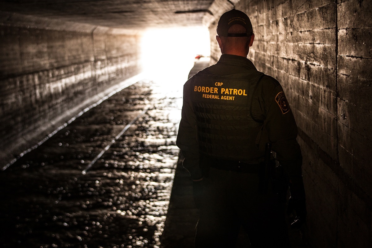 AZ Border Tunnel