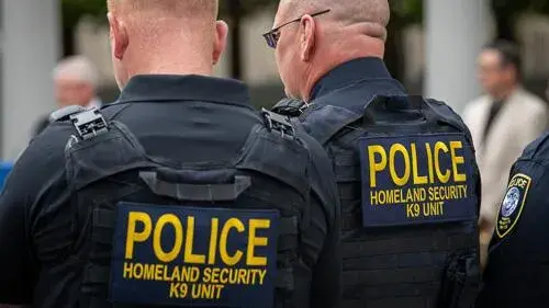 DHS police officers